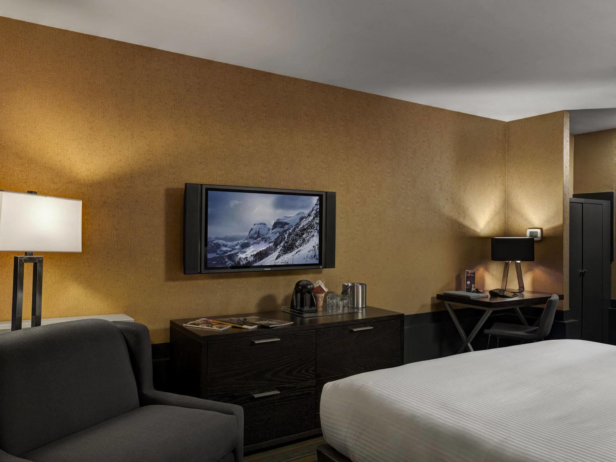 Hotel Arts Калґарі Екстер'єр фото